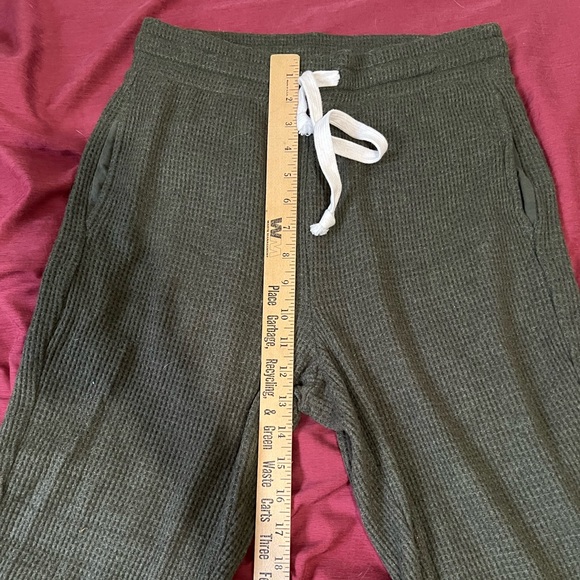 AE Waffle Super High Waisted Flare Pants; Size Medium; Color Forest Green 3rdpic - Picture 7 of 8